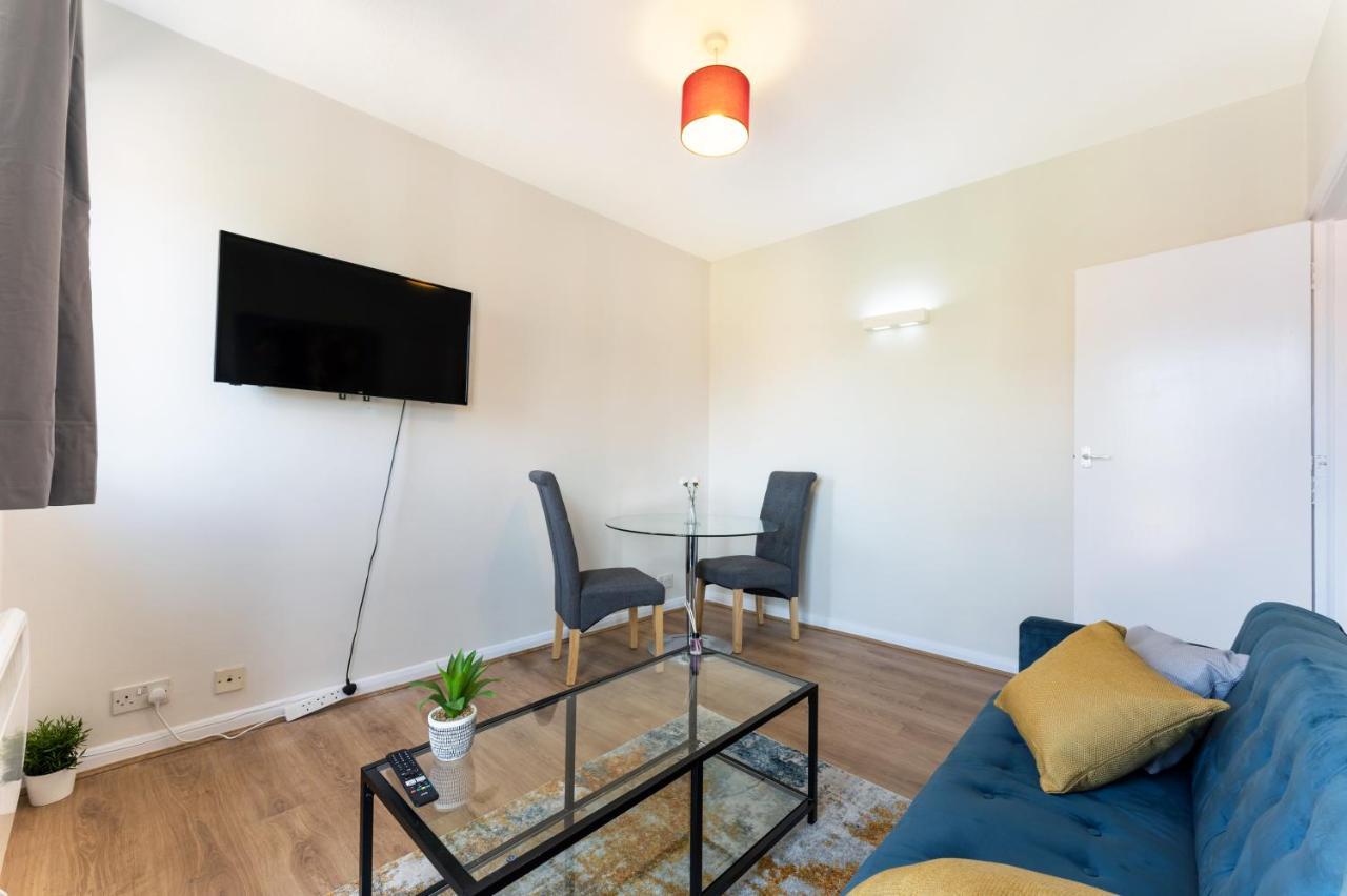 Apartamento Stunning Aparment In Canada Water Londres Exterior foto