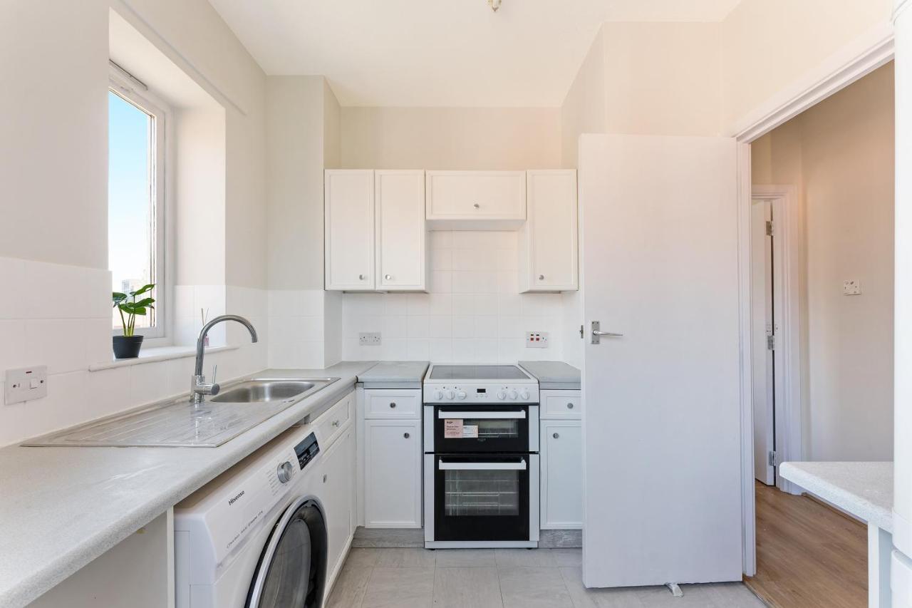 Apartamento Stunning Aparment In Canada Water Londres Exterior foto