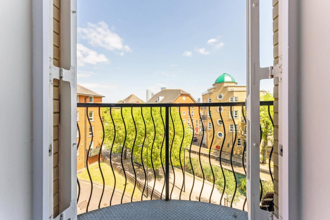 Apartamento Stunning Aparment In Canada Water Londres Exterior foto